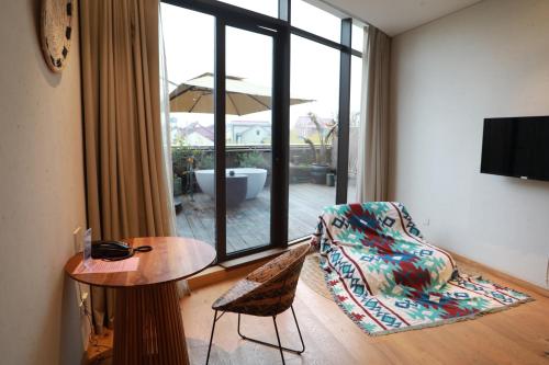 Manli Hotel Shanghai Pudong Airport Branch -Provide free shuttle buses to Pudong Airport and Disneyland