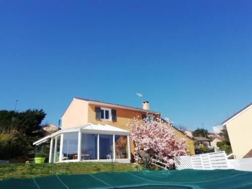 Maison calme avec piscine et vue imprenable. - Location saisonnière - Villars