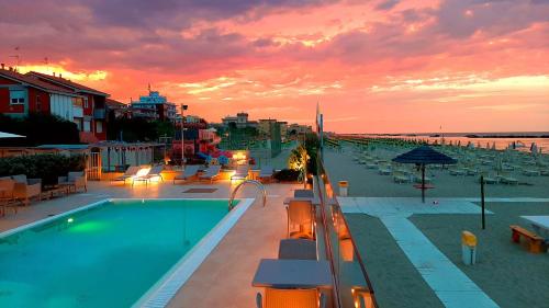 You & Me Beach Hotel - image 3