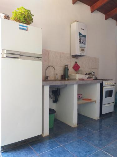 Kitchen, La Peninsula in Plottier