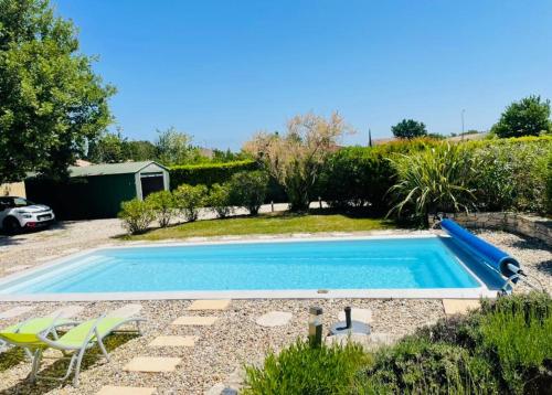 Villa -piscine - calme - proche d'Uzes
