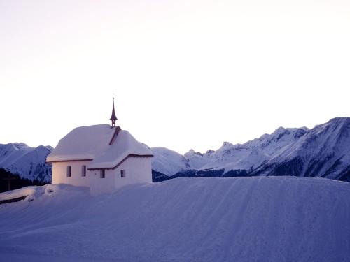 Hotel La Cabane - image 2