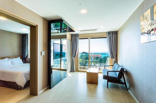 Facilities, Jeju Rich Hotel in Aewol