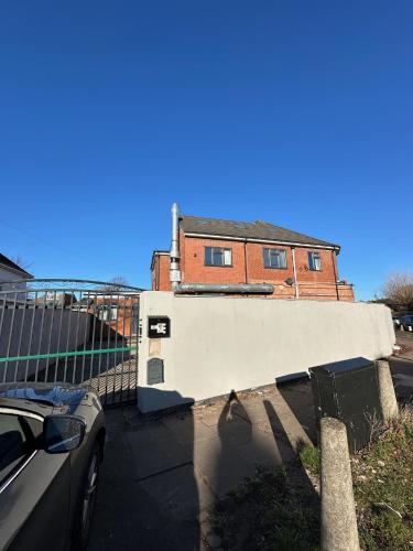 Modern & Cosy 2-Bed Apartment Near NEC, Airport & JLR!, Birmingham (zdjęcie 8)
