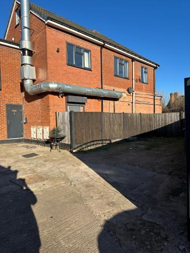Modern & Cosy 2-Bed Apartment Near NEC, Airport & JLR!, Birmingham (zdjęcie 9)
