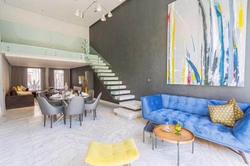 Lux 2BR Loft @ Oliver Palm - Tap to explore photos