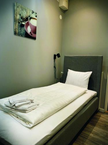 1 twin bed