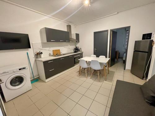 מטבח, Résidence Sainte Cécile (Residence Sainte Cecile) in Douai