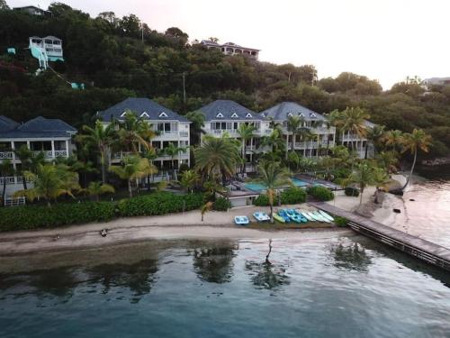 Stunning Waterfront Suite, Antigua English Harbour