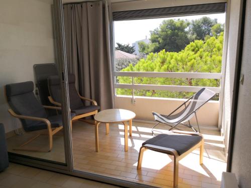 Studio calme à Giens , 2 pas du port et des plages 1