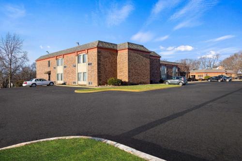 Suburban Studios Kansas City Airport North in Platte City, USA