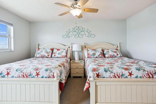 Sea Breeze 401 NEW! Amazing Beach Front/Walk to John's Pass! - image 11