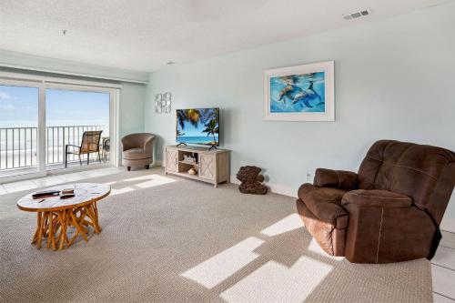 Sea Breeze 401 NEW! Amazing Beach Front/Walk to John's Pass! - image 6