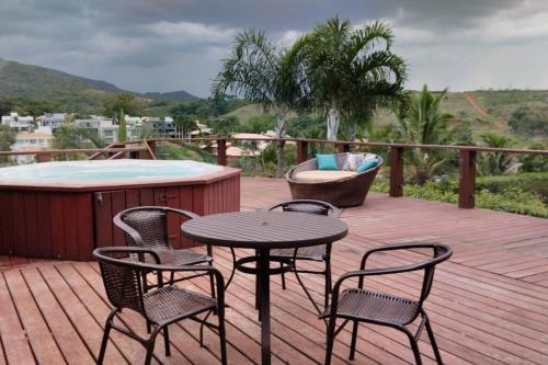 Casa do Deck Inesquecível - Escarpas do Lago