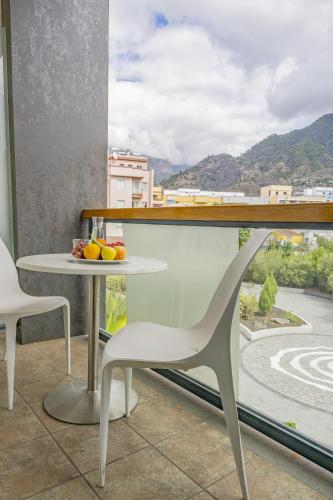 陽台/露台, 貝納哈里酒店 (Hotel Benahoare) in 洛斯利亞諾斯