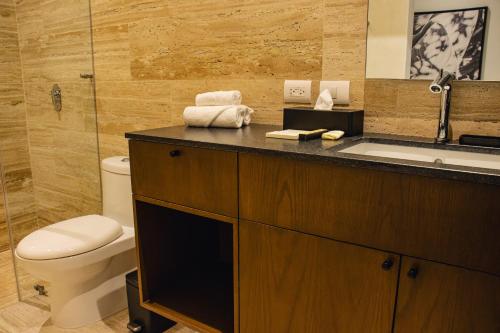 521936683 Casa Continental Hotel Boutique & Suites - Adults Only