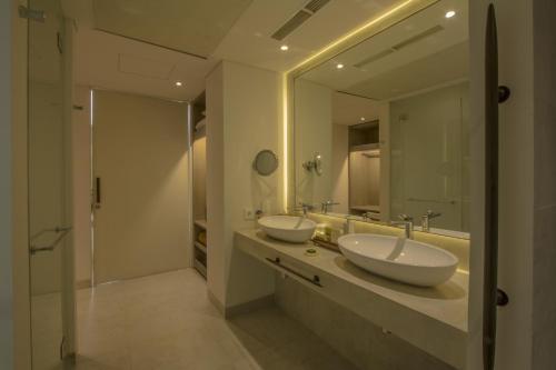 One-Bedroom Villa with Private Pool image 5