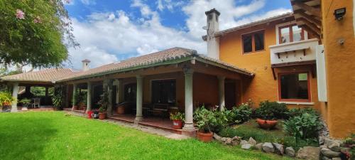 Quito Airport Villa Lux Guayllabamba 8 pax