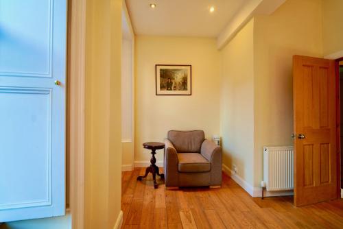 Spacious 2 bed apt next to Royal Mile & Waverley, Edinburgh (fotografie 9)