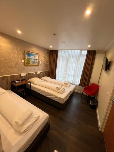 Dam Hotel – Amsterdam, NY
