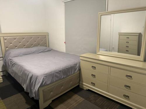 NYC Gateway: Cozy Home with Easy Access in Passaic, USA