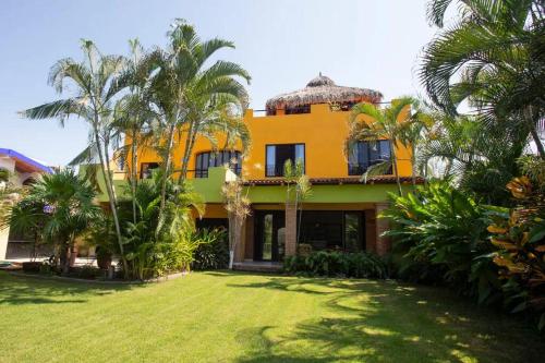 Casa Gemma Paraiso Escondido in Compostela, Mexico