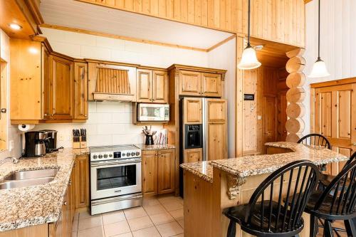 Chalet White Rabbit au Lac Fiddler in 米勒伊斯勒斯(QC)