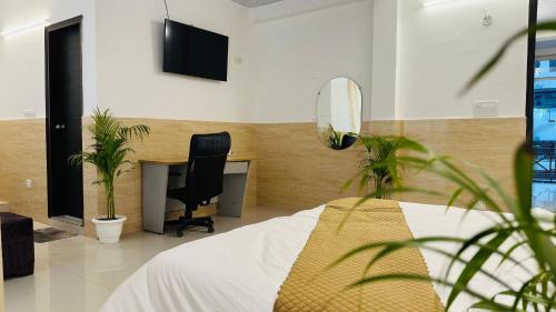 Hotel Relax In - Noida Sector 18