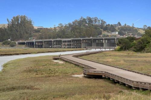 Downtown Vintage - Mill Valley - Walk Everywhere!