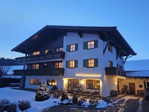  Gästehaus Bramböck, Pension in Bad Häring