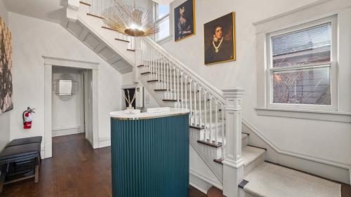 Greenbriar Inn - image 7