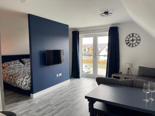 Lochside Loft - Self Catering Apartment for 2 In a great location for Inverness Airport and both Cabot Highlands & Nairn Golf Courses, Inverness (foto 8)