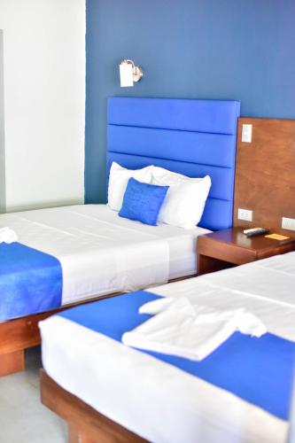 Republik Hotel & Steak House - image 2