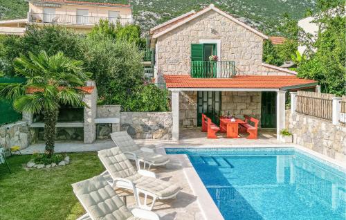 Cozy Home In Ostrvica With Kitchen