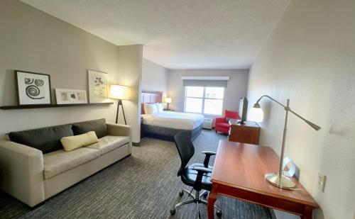 Country Inn & Suites by Radisson, Harrisonburg, VA