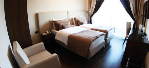 Royal Garden Hotel - image 4