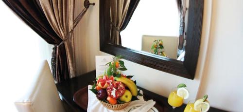 Royal Garden Hotel - image 7