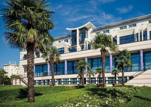 Appartement Enghien-les-Bains à 7 min du Casino Barrière (Appartement Enghien-les-Bains a 7 min du Casino Barriere) in Enghien-les-Bains