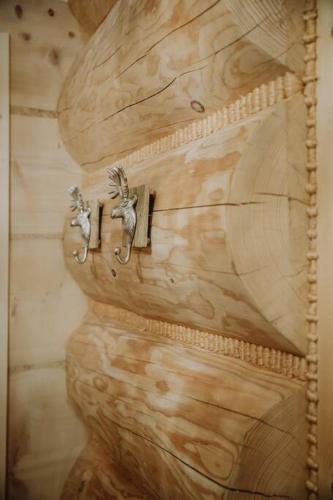 Dom na Zapotoczu. Góralski dom na wyłączność na szczycie skały. Dom na Zapotoczu. Góralski dom na wyłączność na szczycie skały.