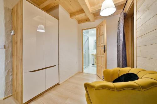 Dom na Zapotoczu. Góralski dom na wyłączność na szczycie skały. Dom na Zapotoczu. Góralski dom na wyłączność na szczycie skały.