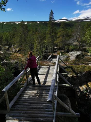 Tommy and Ailins cabin Tommy and Ailins cabin