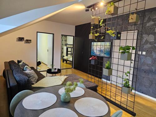 Urban Bloom apartments by Booky in Liptovsky Mikulas City Center