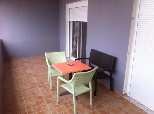 Erkély/terasz, Hotel Loga in Tychero