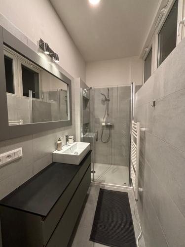 Main city CENTER - LUXURY - FREE PARKING - CITY VIEW, Bratislava (photo 7)
