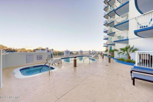 Ocean Sunrise Condo ~ 2B/2B