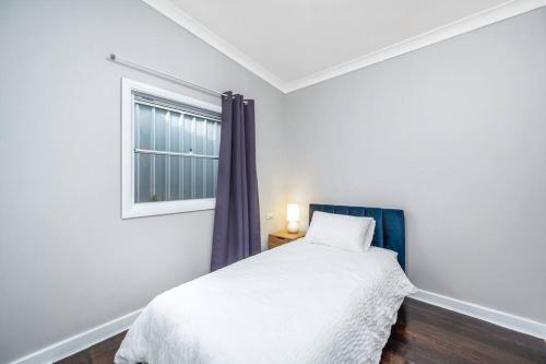 Convenient 3/bedroom Guest House in Adamstown