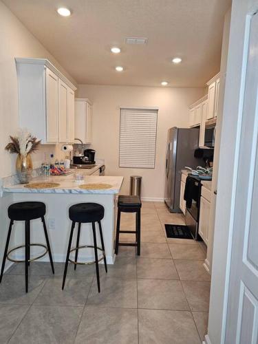 Luxurious family-friendly home in Oakleaf thumb 4