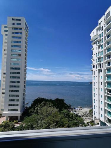 Apartamento Rodadero Sur Piscina Edificio RW TOWER Vista al Mar