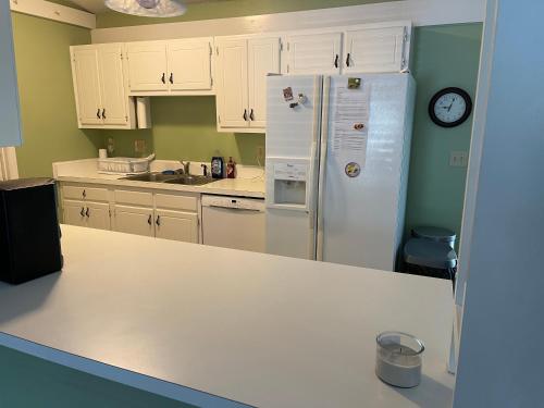 Waynes Place-Hot tub, pet friendly. Close to HPU in High Point, USA