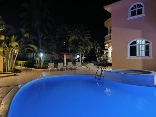 Luxury Villa Classic style - 7 min. from the beach